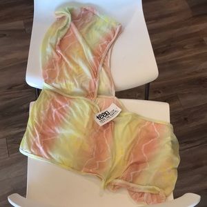 Teeki infinity scarf